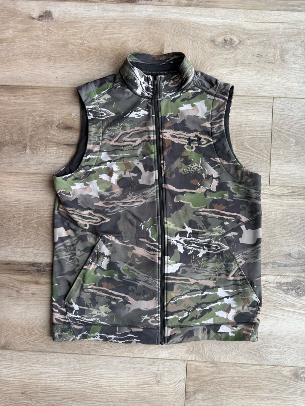 Under Armour Camo Full-Zip Vest in Green/Brown